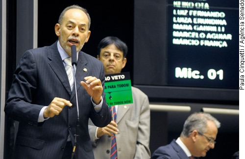 Inácio Arruda: ‘Derrubar os vetos é questão de justiça’