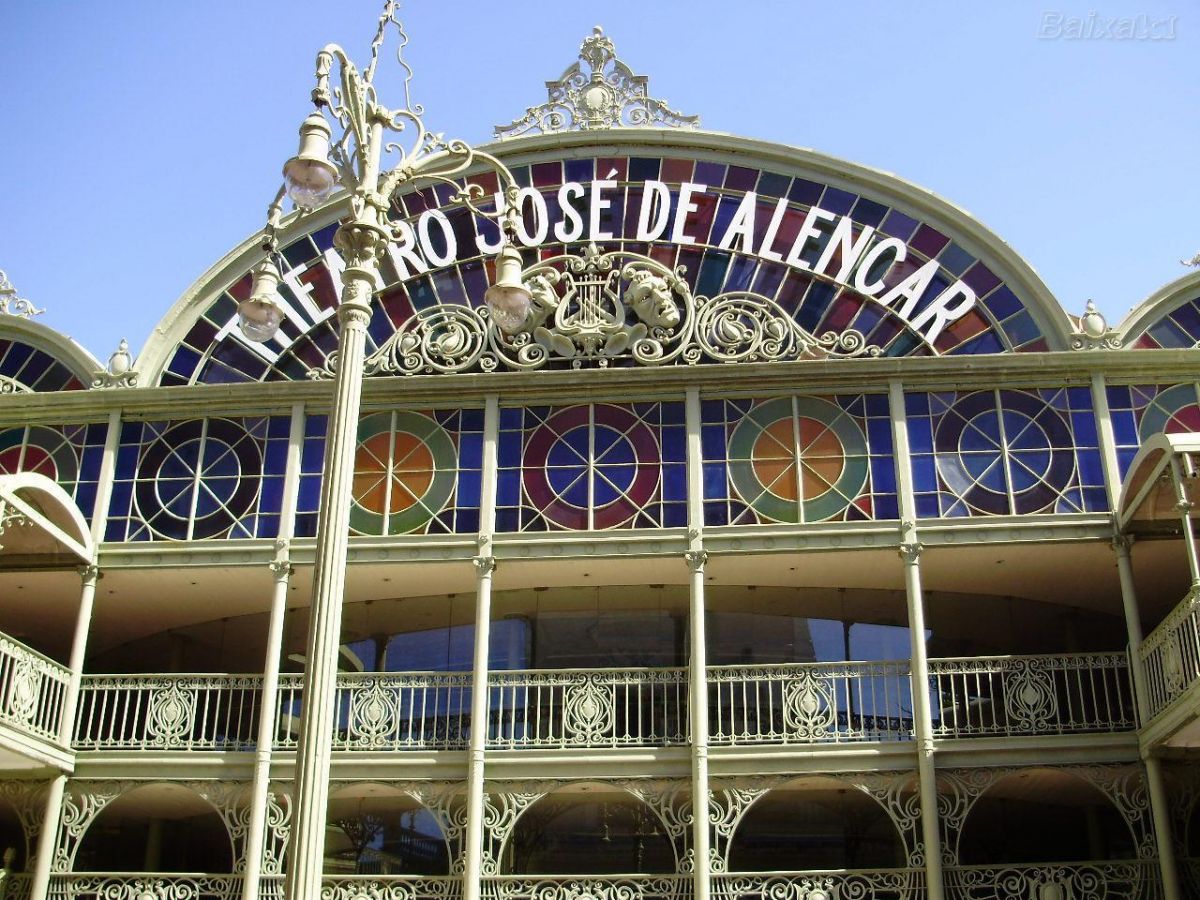 Domingo (17) é dia de programação comemorativa no Theatro José de Alencar