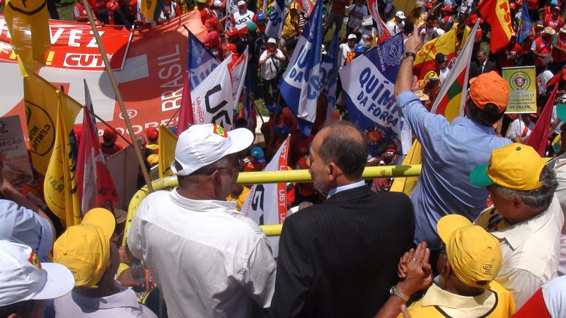 Redução da jornada de trabalho: Dilma diz que vai ampliar debate