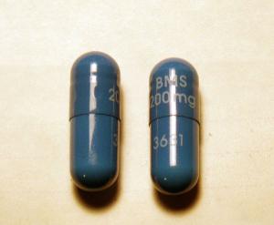 Criança que foi contaminada com o vírus HIV pela mãe é curada, mostra estudo