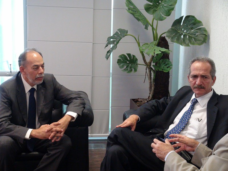 Senador Inácio debate democracia com Aldo Rebelo e Samuel Pinheiro