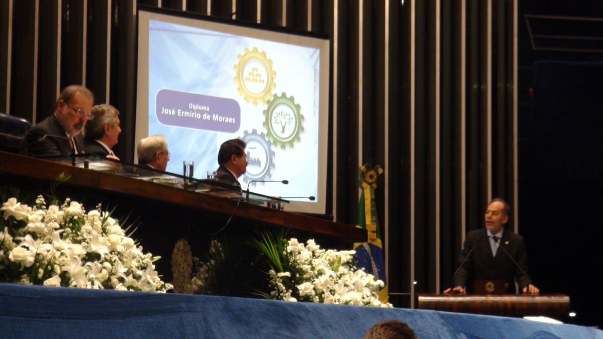 Senado entrega Diploma José Ermírio de Moraes