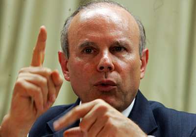Mantega confirma retirada do PIS e Confins das passagens de ônibus