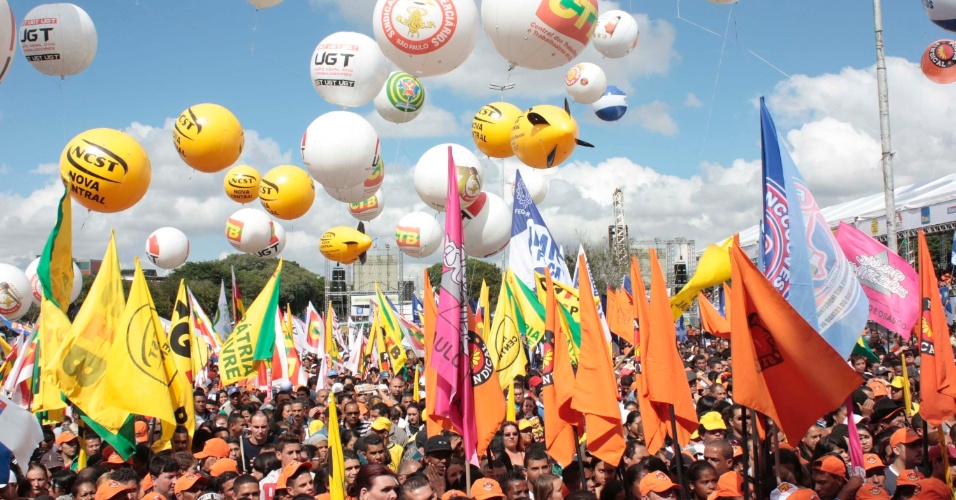 Trabalhadores incluem projetos de Inácio na pauta de luta 2013
