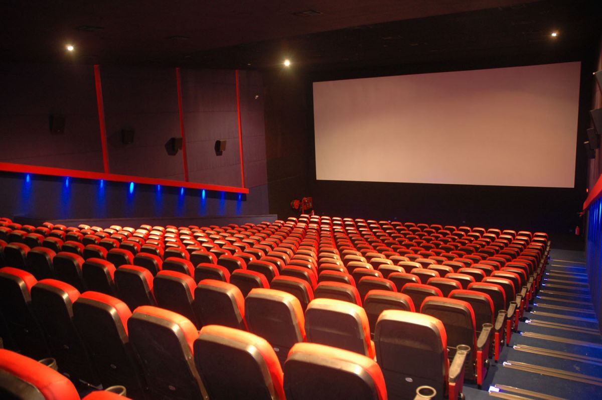 Dez novas salas de cinema abrem diariamente na China