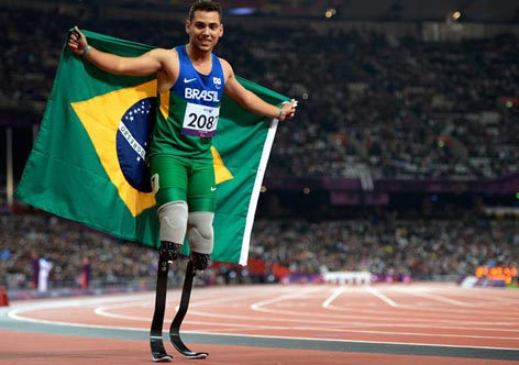 Beneficiário do Bolsa Atleta bate recorde mundial em Berlim
