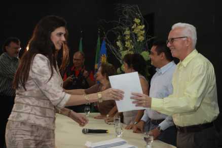Uece anuncia dois novos concursos para professor