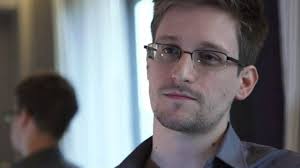 Snowden prepara declaração pública após reunião com ativistas na Rússia