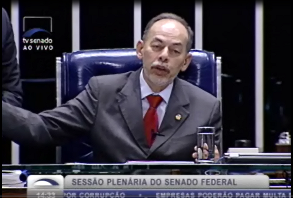 Senadores reagem às denúncias de espionagem do governo americano