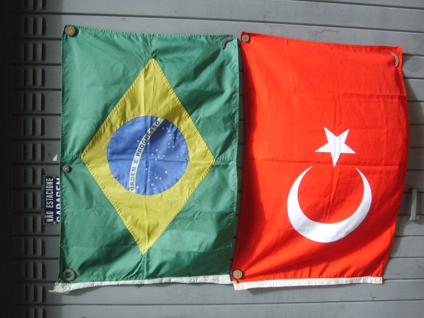 Brasil e Turquia ampliam parceria para incrementar projetos na área de defesa