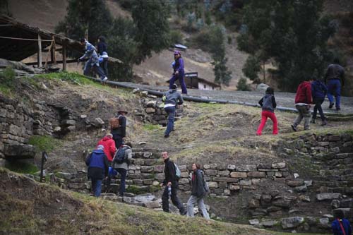 Arqueólogos descobrem no Peru peças do período pré-inca