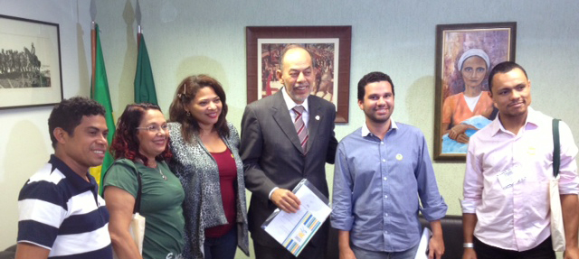 Inácio recebe representantes cearenses da Campanha Nacional pelo Direito à Educação