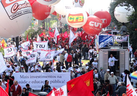 Centrais sindicais fazem atos em todo país nesta sexta