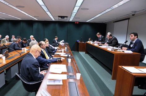 UNE e OAB defendem financiamento público de campanhas