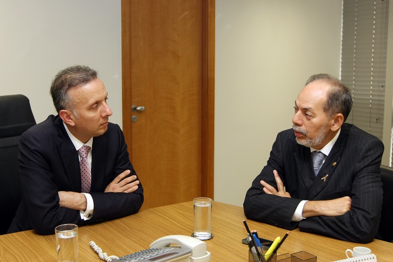 Inácio apresenta proposta de recuperação de sub-bacias hidrográficas de Fortaleza