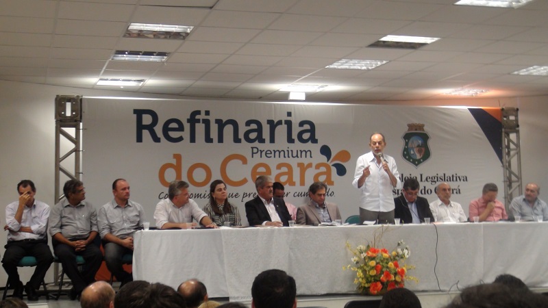 Aquiraz: Assembléia reúne políticos e empresários na luta pela refinaria