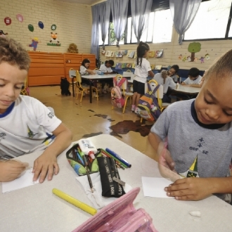 Escolas têm recursos liberados para novas matrículas