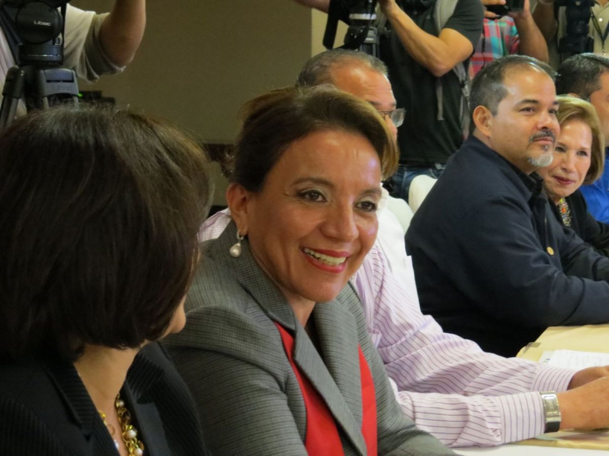 Candidata denuncia irregularidades dias antes das eleições em Honduras