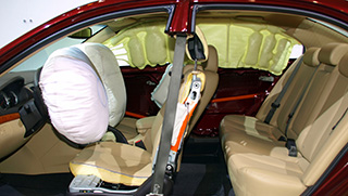 Air bags e freios ABS continuam obrigatórios em 2014