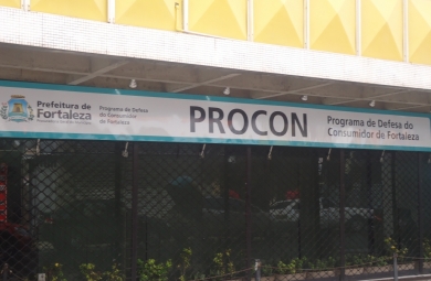 Produto da lista de material escolar chega a variar até 102%