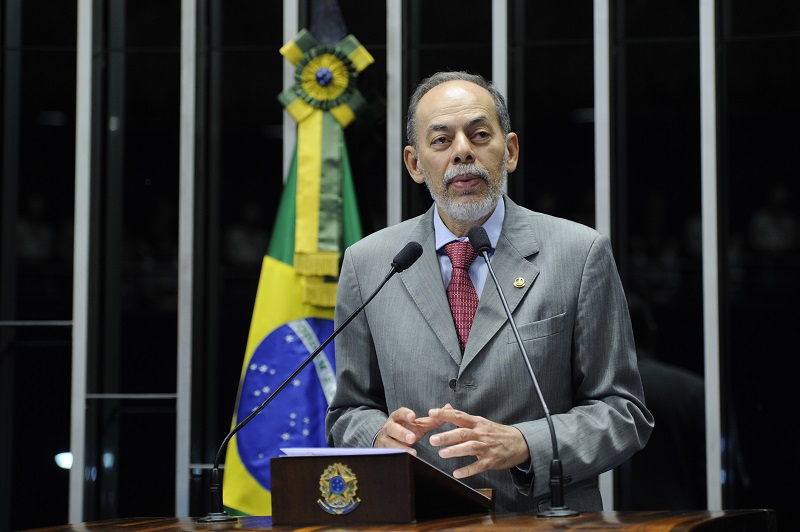 Artigo: Nas ruas e no Congresso, desafios e decisões