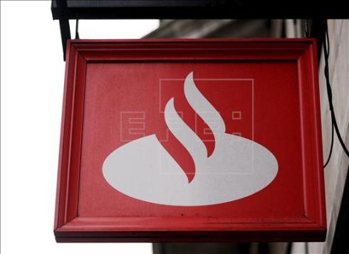 Santander concede 300 bolsas de estudos a alunos de Brasil, Espanha e R.Unido