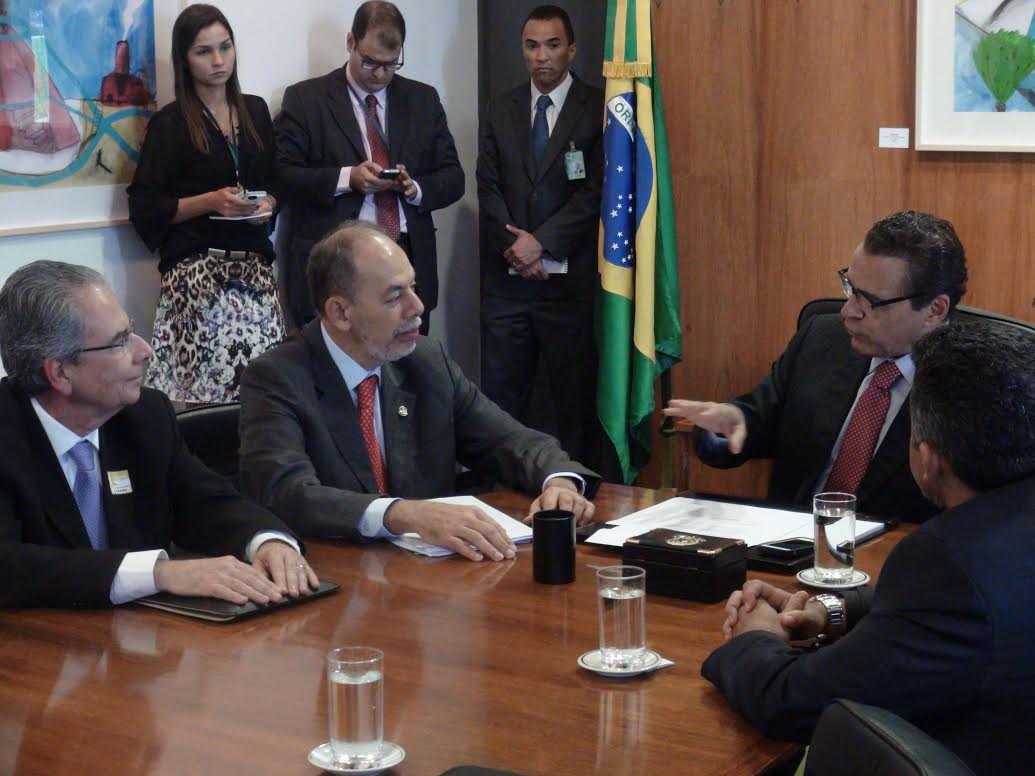 Veto contra incentivos às Universidades Estaduais e Municipais será derrubado, garante Henrique Alves