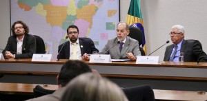 Senado discute desafios da reforma urbana em Brasília