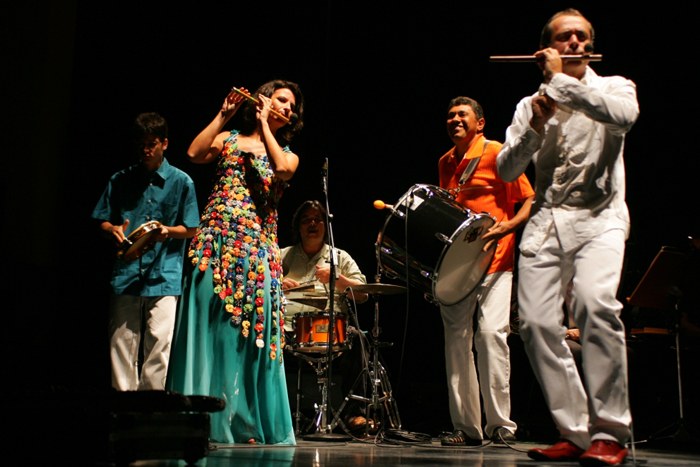 Banda de Carlos Malta comemora 20 anos em show no Ceará