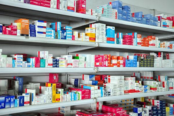 Governo reduz imposto para analgésico, antibiótico, vacinas e mais 170 remédios