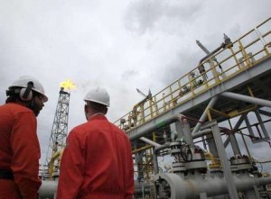 Petrobras bate recorde de produção de petróleo em outubro