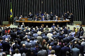 Editorial Portal Vermelho: Governo vence batalha legislativa em ambiente de ameaça golpista