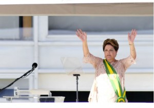 Dilma Rousseff discursa para o povo: nenhum passo atrás 